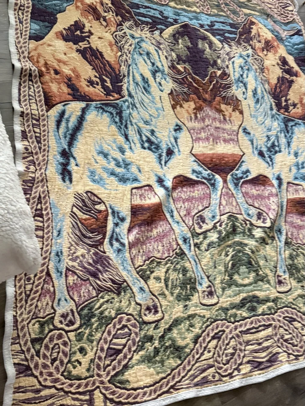 Mirrored Horse Woven Throw Blanket – Multicolor Cream & Blue